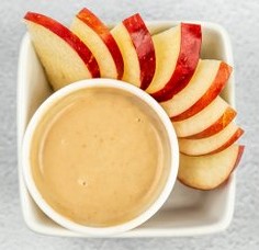 Apple Slices & Peanut Butter Dip